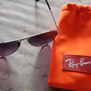 Ray-Ban Jounior Aviator Sunglasses with pouch